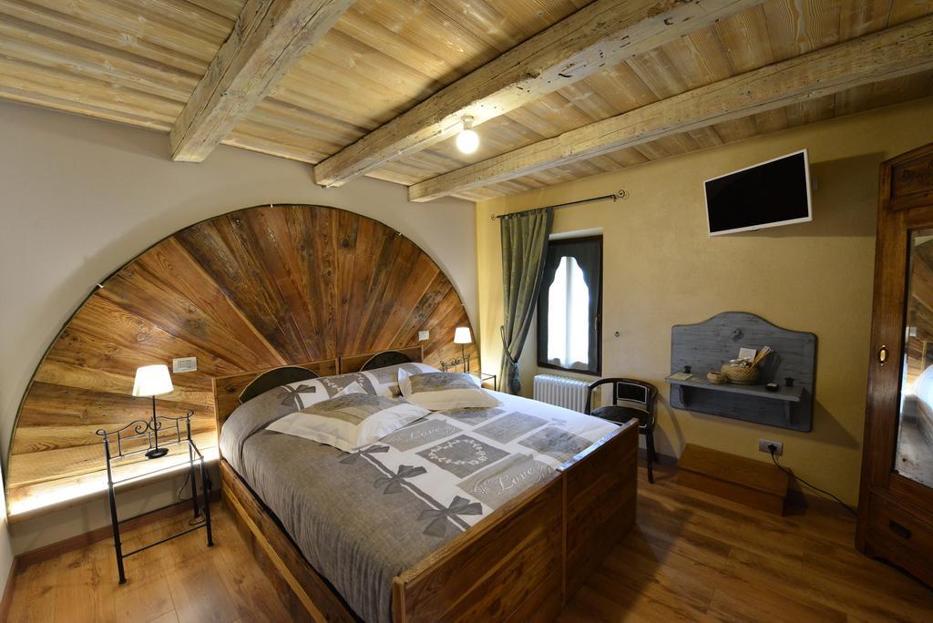 Vecchio Mulino Guest House Aosta Buitenkant foto