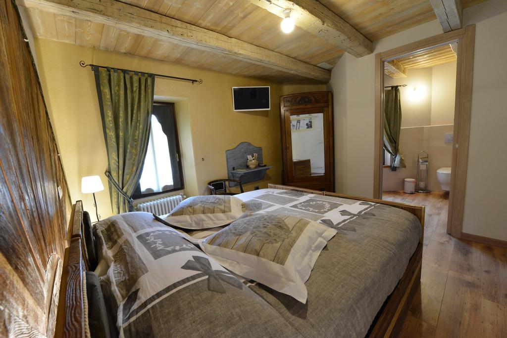 Vecchio Mulino Guest House Aosta Buitenkant foto