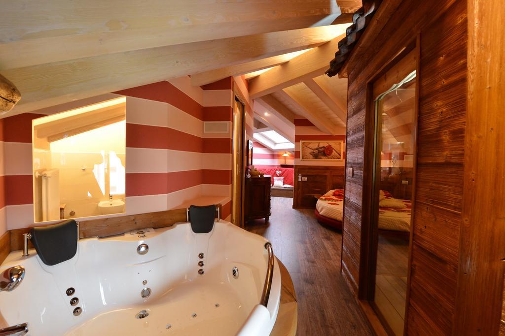 Vecchio Mulino Guest House Aosta Buitenkant foto