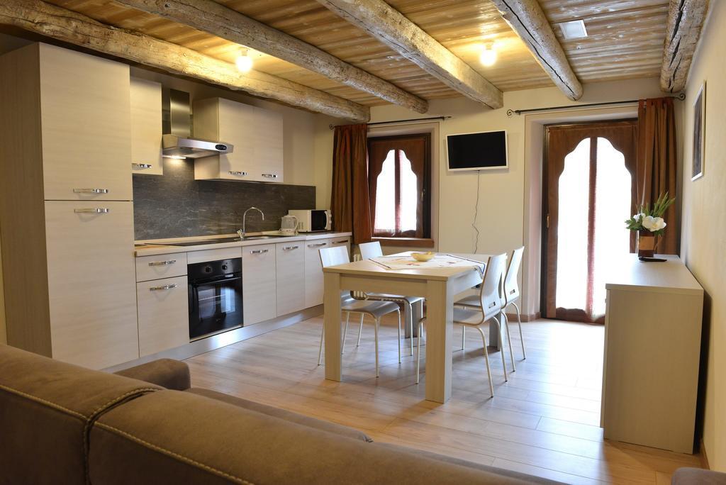 Vecchio Mulino Guest House Aosta Buitenkant foto